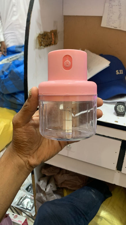 Mini Food Chopper Portable USB Rechargeable Vegetable Garlic Grinder (250ml)
